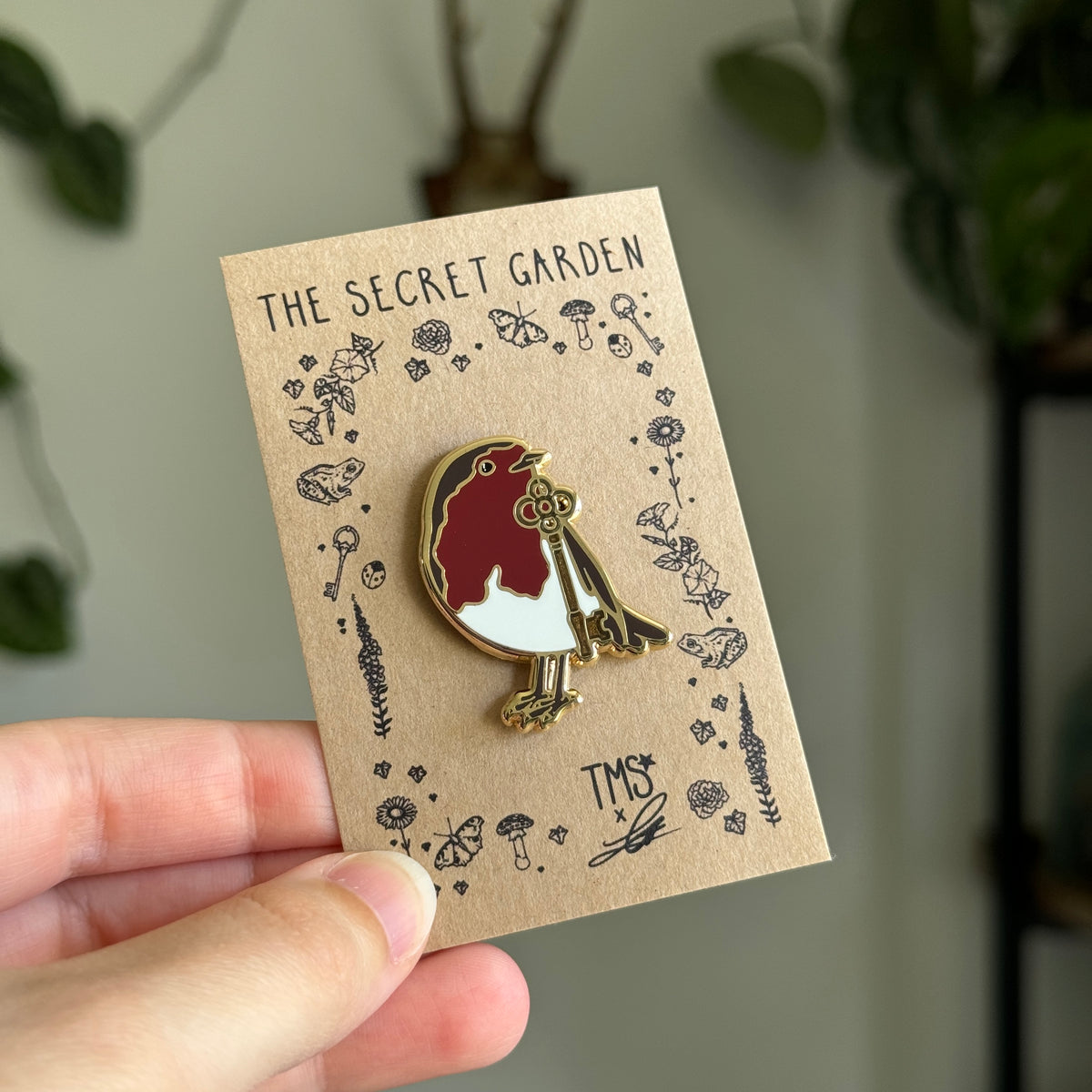 Robin Pin Stan Robin Enamel Pin – The Mourning Star