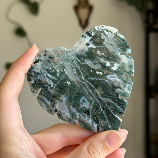 Moss Agate Leaf Carving